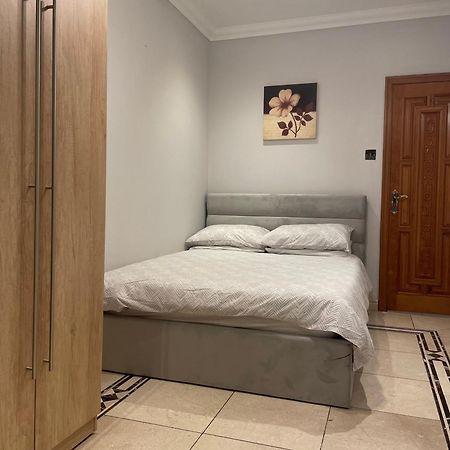 North London Studio Apartment ภายนอก รูปภาพ