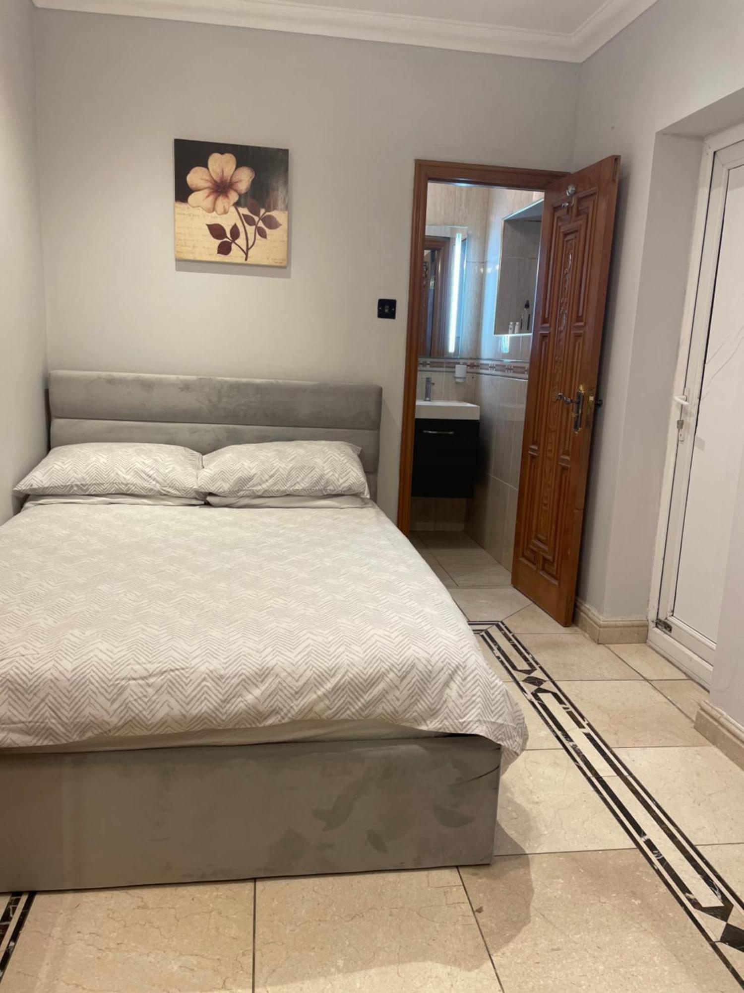 North London Studio Apartment ภายนอก รูปภาพ