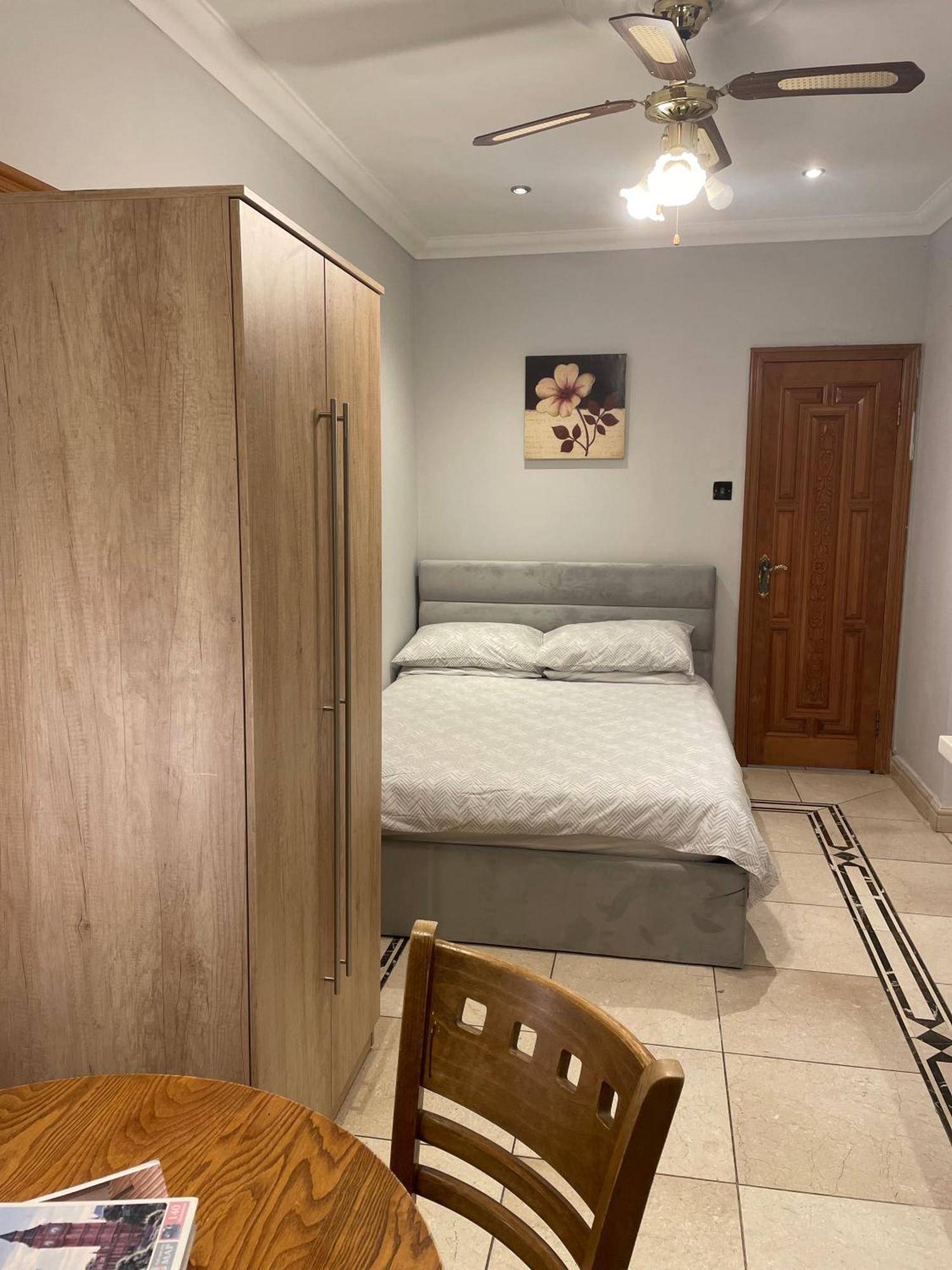 North London Studio Apartment ภายนอก รูปภาพ