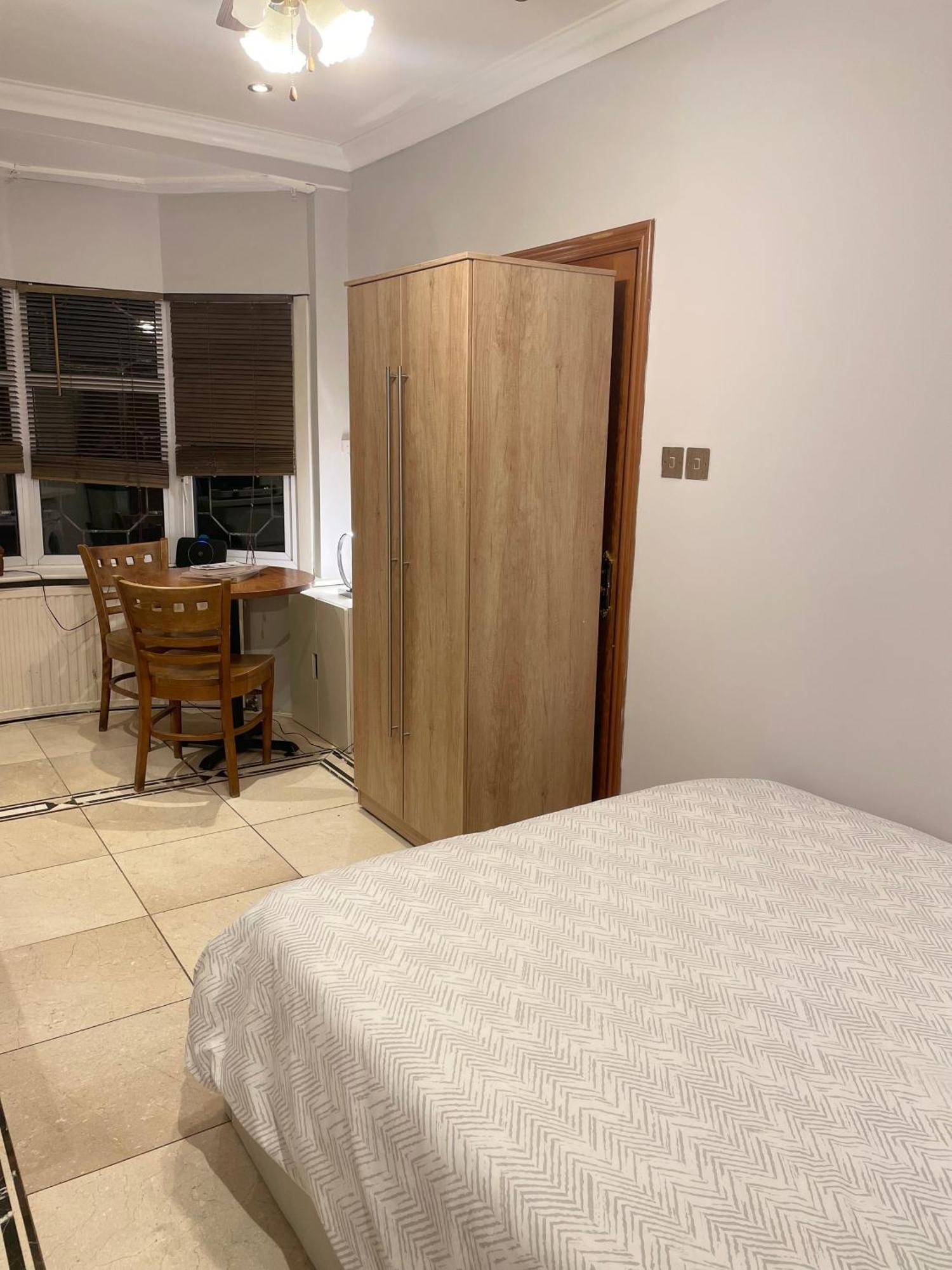North London Studio Apartment ภายนอก รูปภาพ